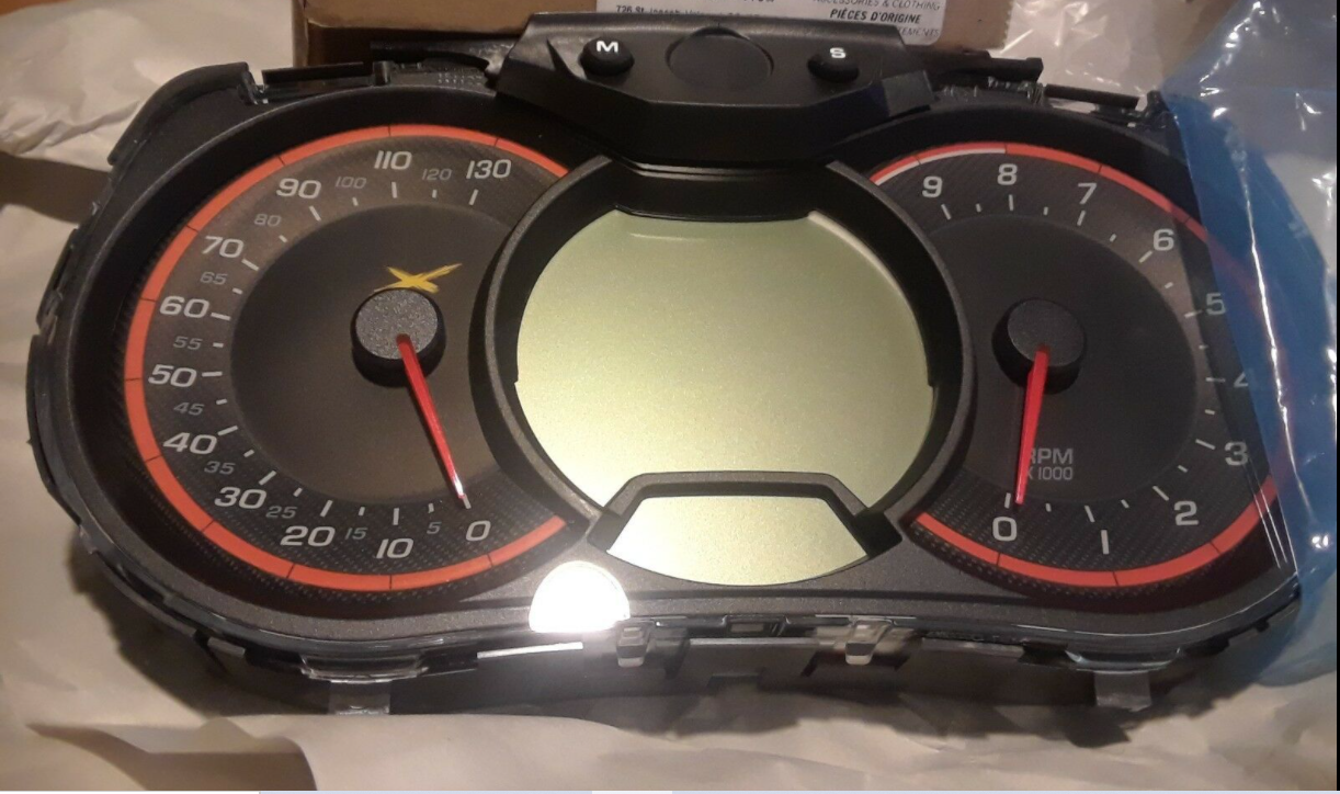 NEW GENUINE OEM Can-Am Spyder RS 2011 Speedometer Gauge Cluster 710002707 